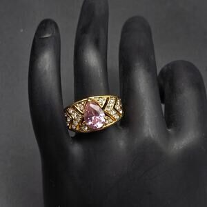 DAC Pink Tear Drop Rhinestone Ring Gold Tone Size 7 Band Cocktail Statement